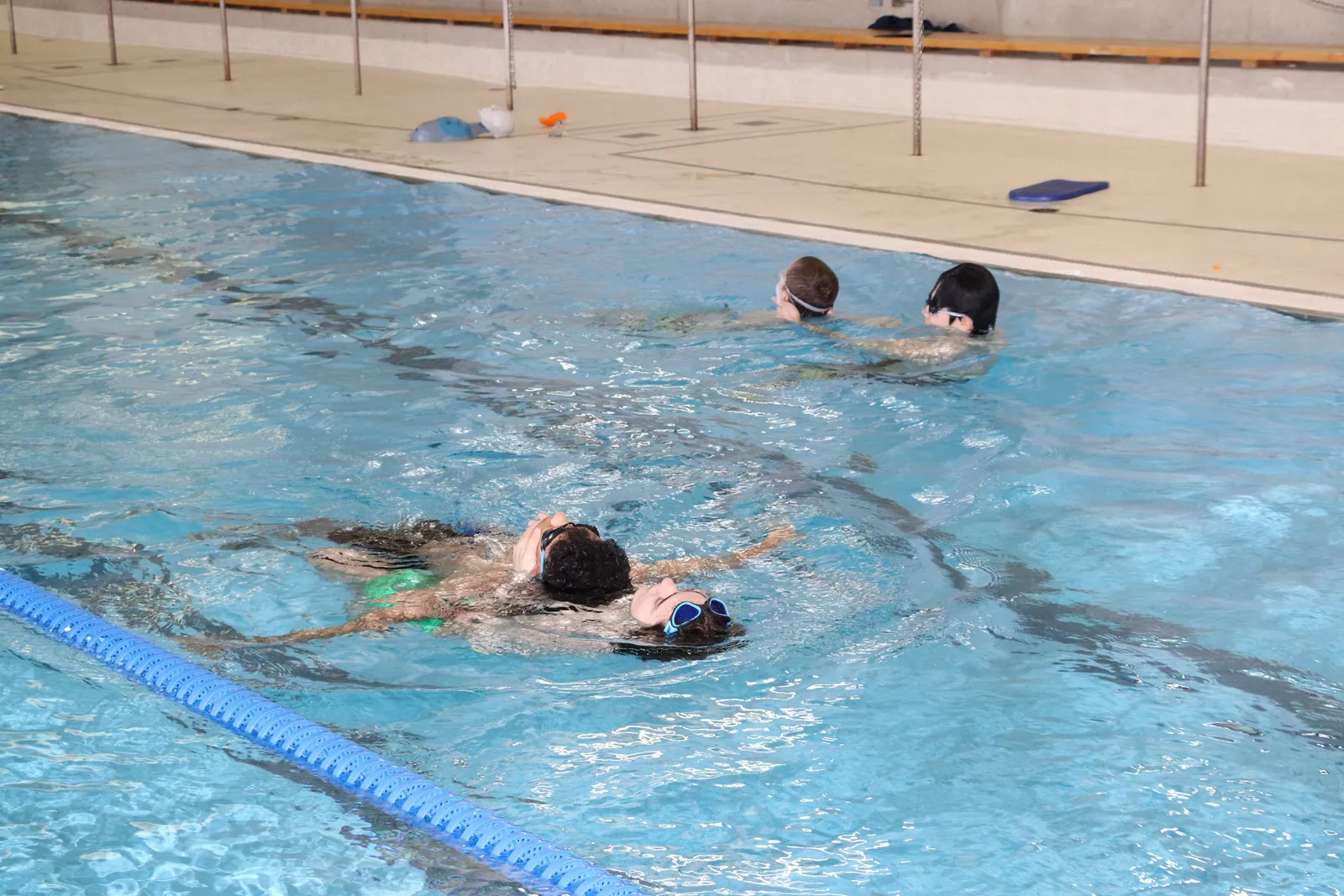 What to Expect in a Lifesaving Society Bronze Medallion Course